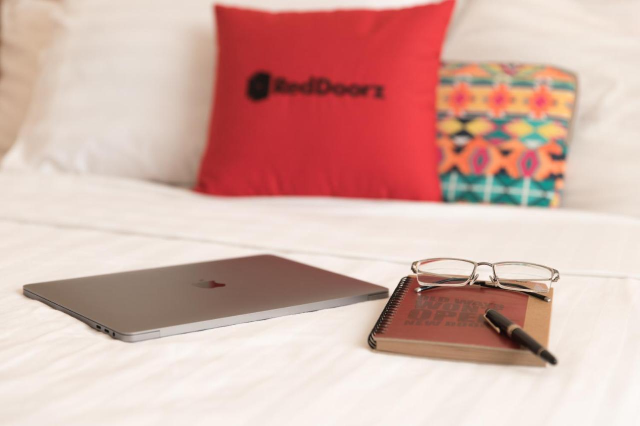 Reddoorz Near Nguyen Hue Walking Street 2 - Dorms Available TP. Hồ Chí Minh Ngoại thất bức ảnh
