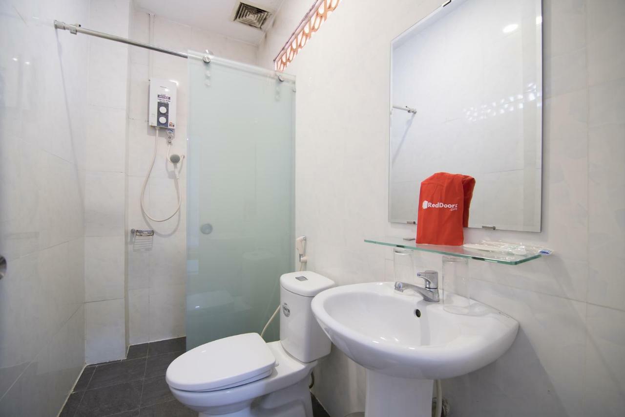 Reddoorz Near Nguyen Hue Walking Street 2 - Dorms Available TP. Hồ Chí Minh Ngoại thất bức ảnh